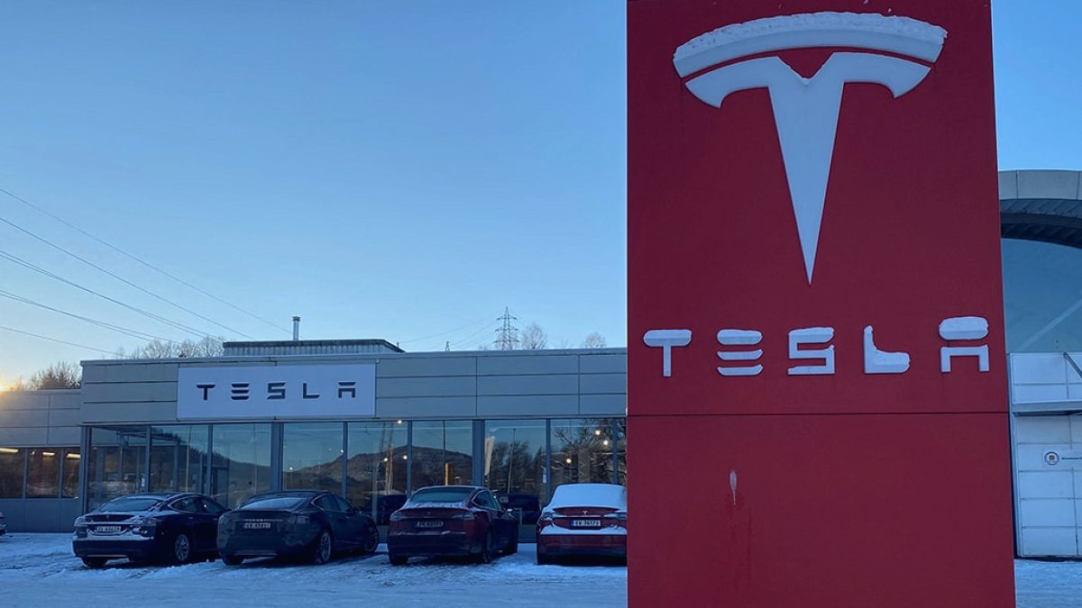 Tesla'dan Pedalsız ve Direksiyonsuz Yenilikçi Çocuk Bisikleti: Yoğun İlgi Gördü