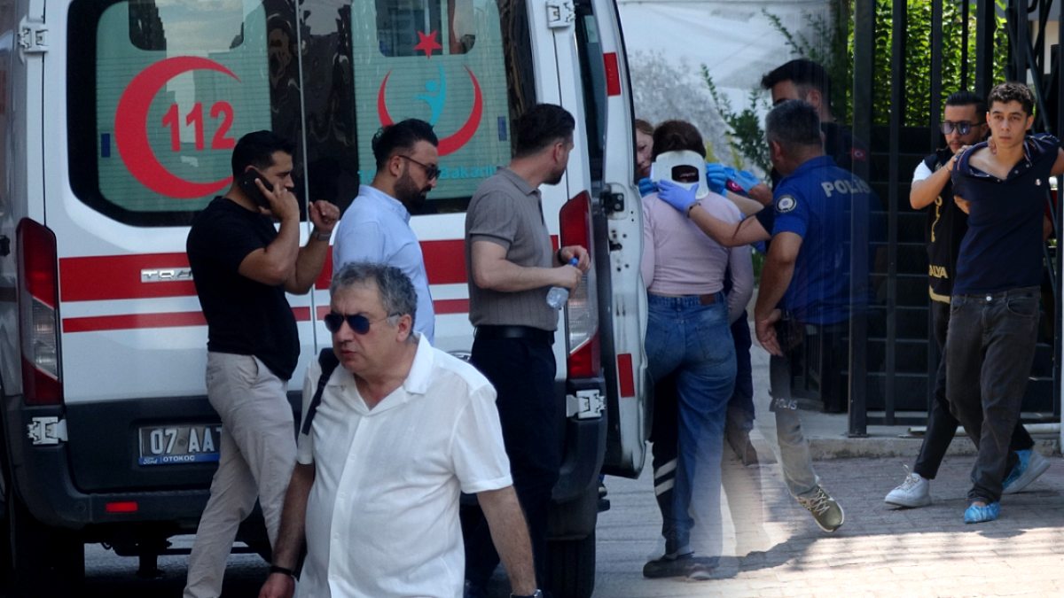Kardeşinin Saldırısı Sonucu Yoğun Bakımdaki Genç Kız Hayatını Kaybetti