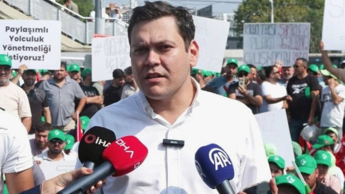 Martı'nın Kurucusu Oğuz Alper Öktem Siyasete Adım Attı: MHP'den Delegeliğe Aday Gösterildi
