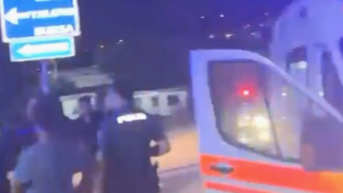 Akraba İki Aile Arasında Boşanma Tartışması Silahlı Kavgaya Dönüştü: 2 Yaralı, 10 Gözaltı