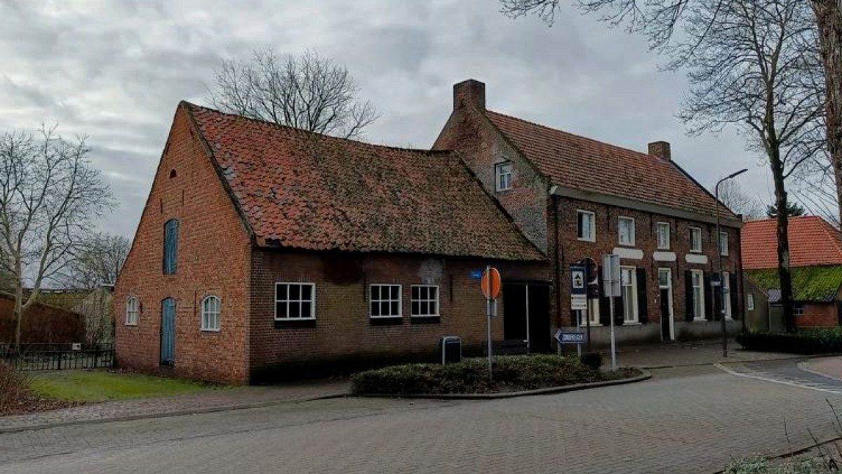 Sınır Çizgisi Evi: Koltuğu Belçika, Yatağı Hollanda'da Kalabilir