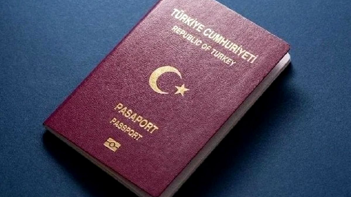 BAE'den Yeni Vize Düzenlemesi: 5 Yıllık Girişler ve Mali Şartlar