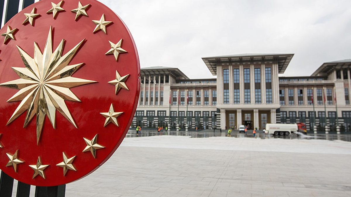 Emekli ve Asgari Ücretliye Ek Zam Meselesi: Cumhurbaşkanlığı'ndan Açıklama Geldi