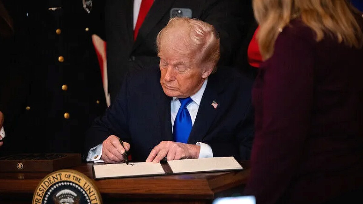 Trump'tan Yeni Gümrük Vergisi Hamlesi: Dünya Ekonomisi İçin Kritik Adımlar