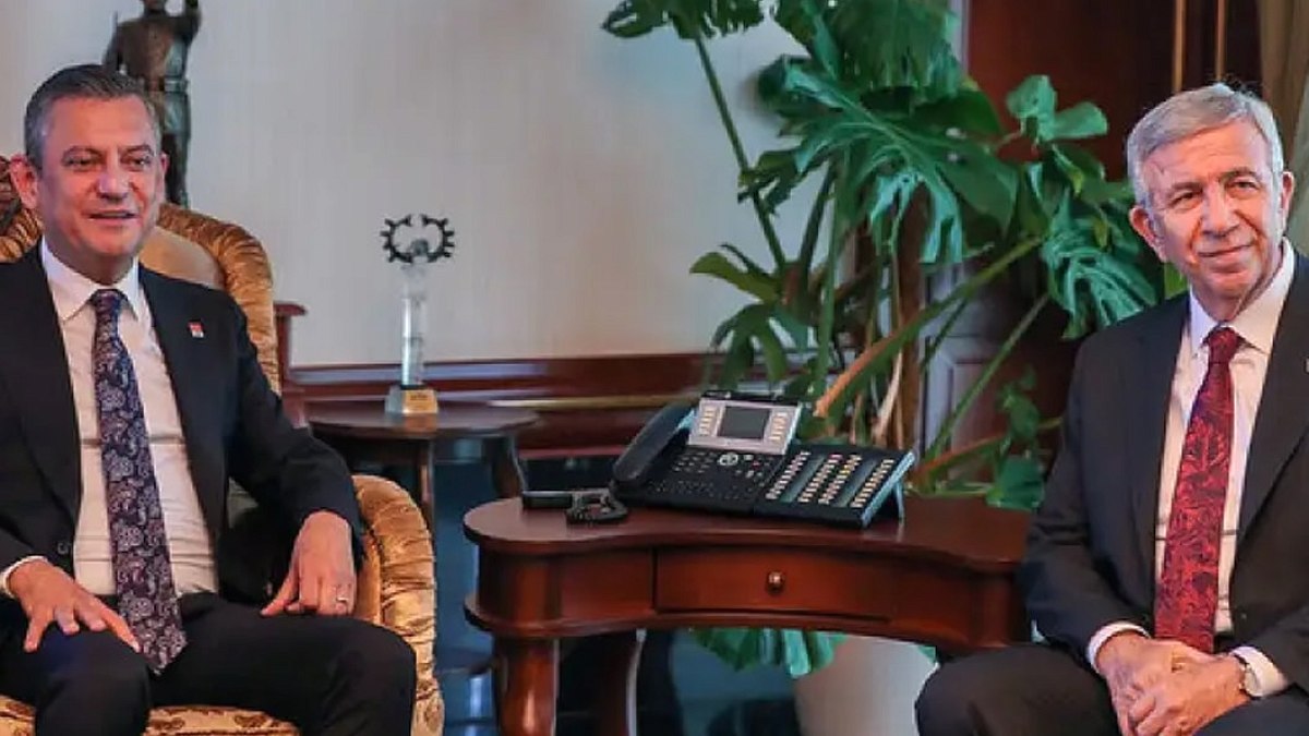 Mansur Yavaş'tan Yeni Parti Genel Başkanı Özgür Özel'e Tebrik Telefonu