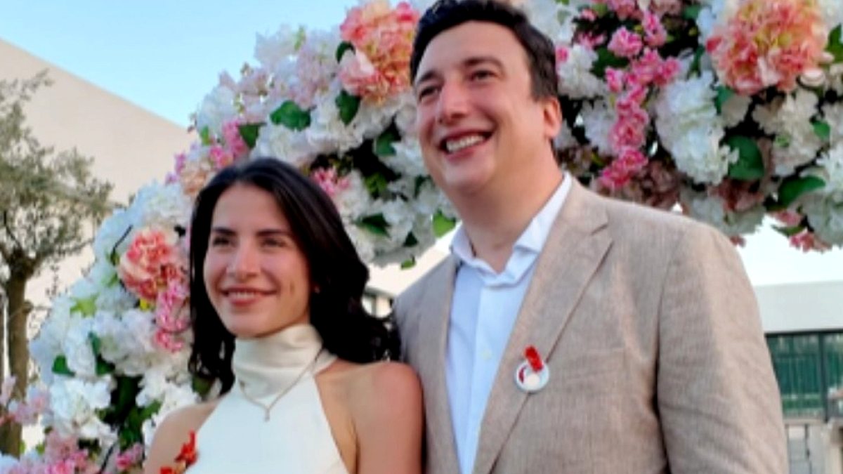 Celal Can Algül, Lise Aşkıyla Nişanlandı: Helin Kandemir Sonrası Yeni Sayfa