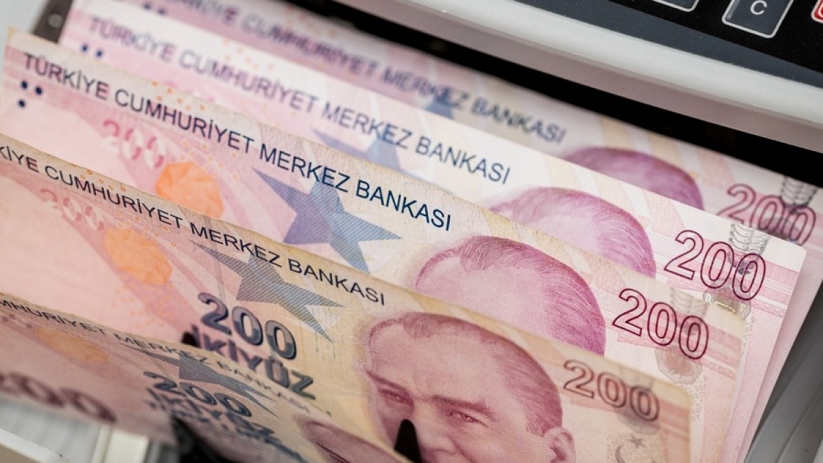 Kur Korumalı Mevduat Azalıyor, Kredi Hacmi Daralıyor