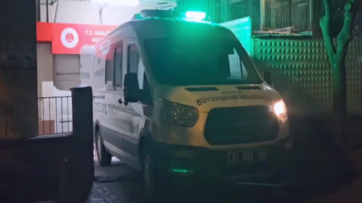 Adana'da Genç Kadın Sokak Ortasında Silahlı Saldırı Sonucu Hayatını Kaybetti