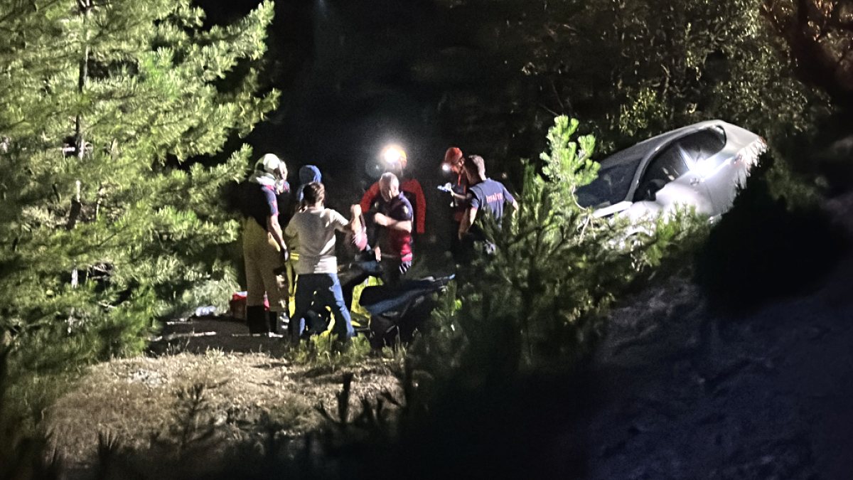 Kütahya'da Korkunç Kaza: Otomobil ve Motosiklet Şarampole Yuvarlandı, 5 Yaralı