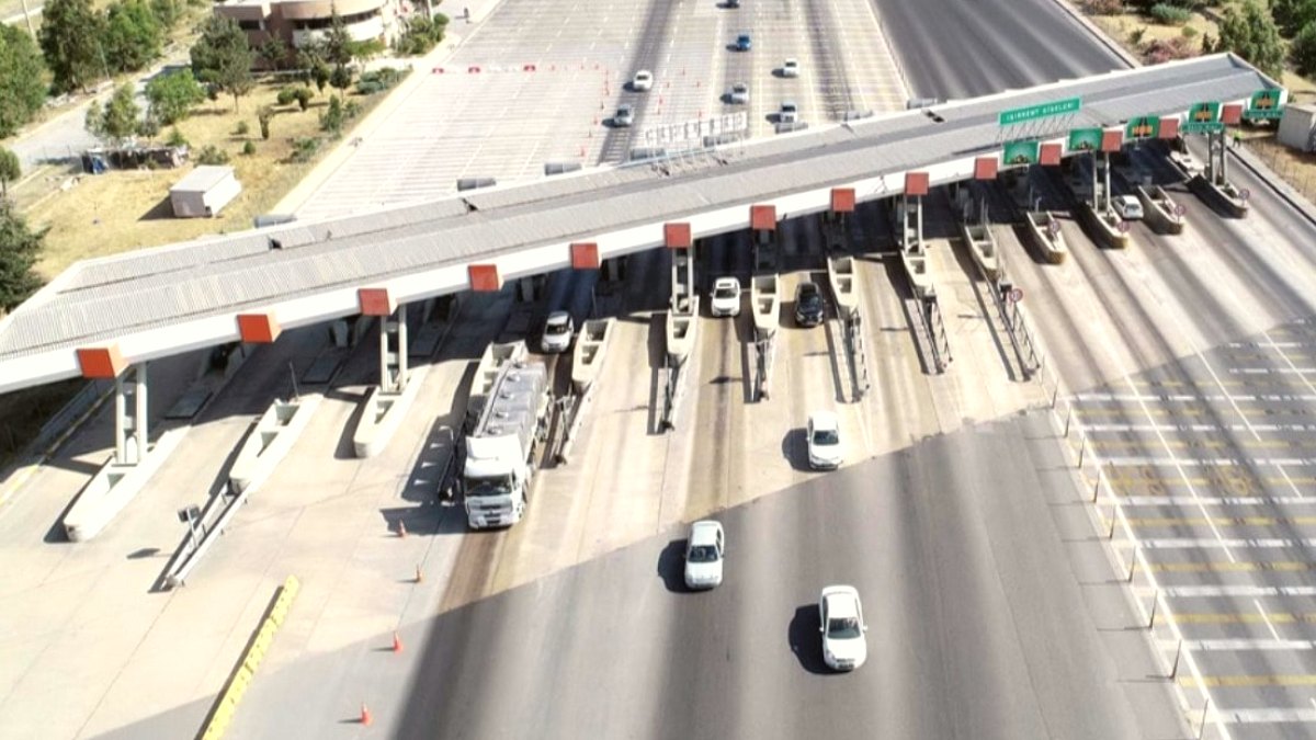 Ulaşım Maliyetleri Tavan Yaptı: Adana-İstanbul Yolu Cep Yakıyor
