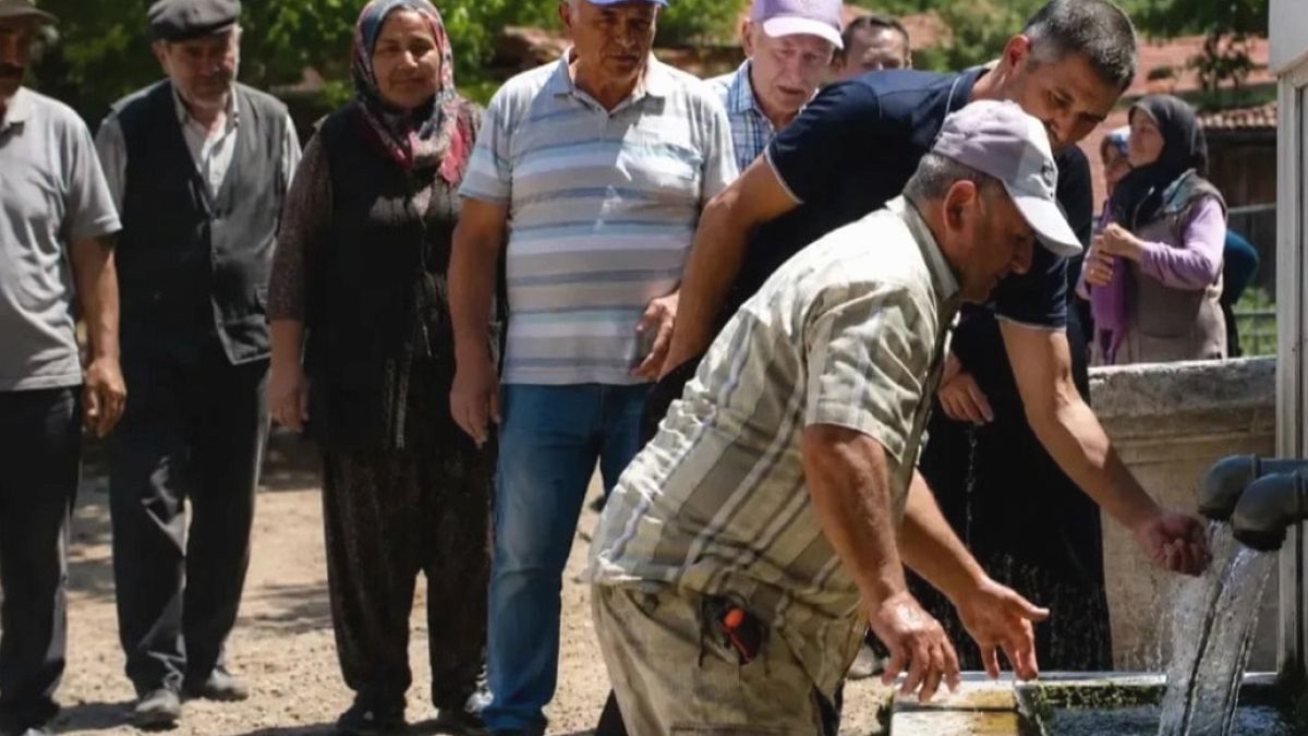 Köylüler Suya Sayaç Takılmasına Tepki Gösterdi: 'Deli Dumrul Uygulaması'