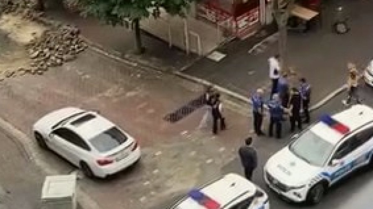 Avcılar'da Bıçak Bulamayınca Ortam Karıştı: Masa ve Sandalyeler Devrildi