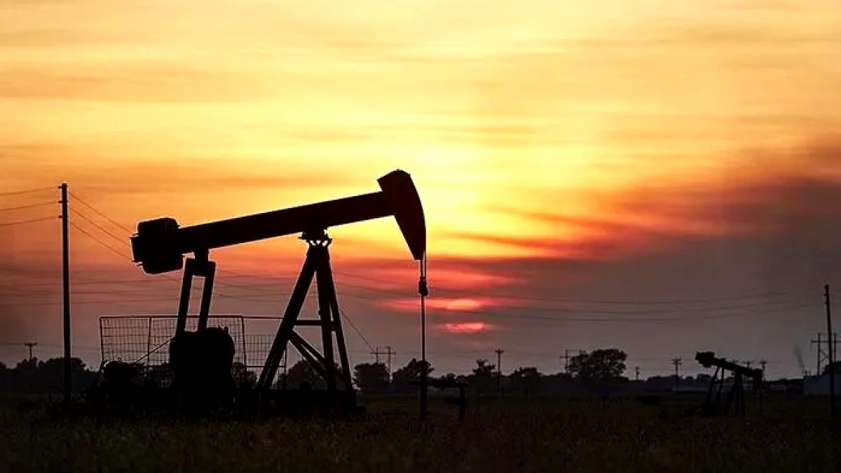 İran Ambargoya Rağmen Rekor Petrol Satışı Gerçekleştirdi