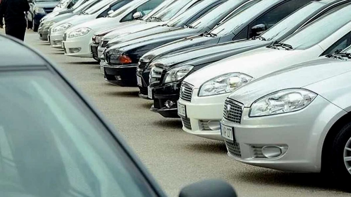 General Motors'tan Şaşırtan Dönüş: Benzinli Araçlara Geri Dönüş Kararı
