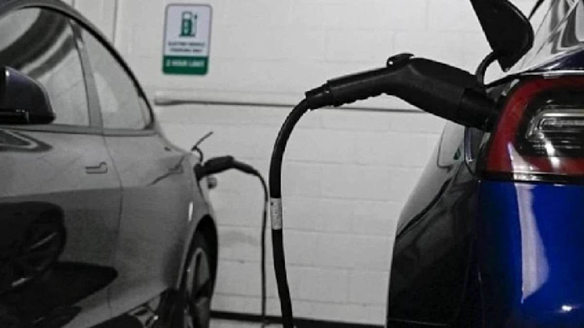 Fransa'dan Tesla'ya Otonom Sürüş Engeli: Türkiye Süreci Ne Olacak?