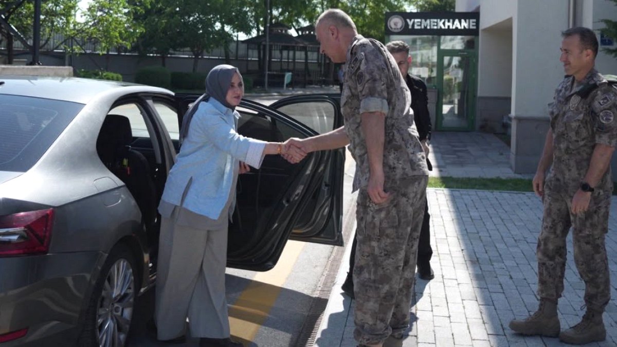 Cumhurbaşkanı Danışmanı Gülşen Orhan'dan Özel Harekat Başkanlığı'na Ziyaret