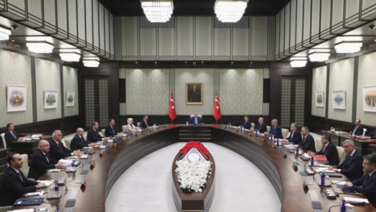 Cumhurbaşkanlığı Kabinesi Kritik Gündem Maddeleriyle Toplanıyor
