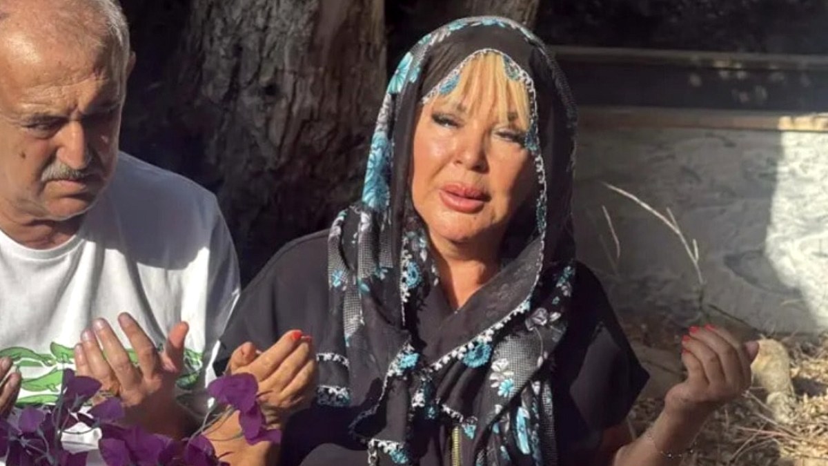 Safiye Soyman'dan Yürek Dağlayan Anma: Oğlu İçin Gözyaşları Sel Oldu