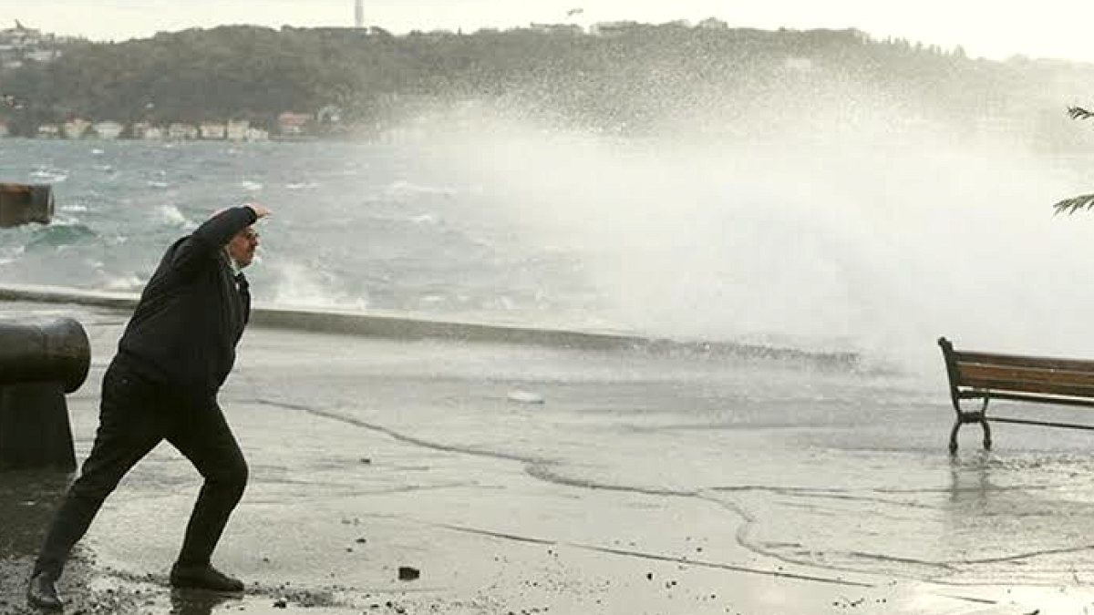 Meteoroloji'den Kuvvetli Rüzgar ve Sağanak Yağış Uyarısı: 5 İl Sarı Kodla Alarmda