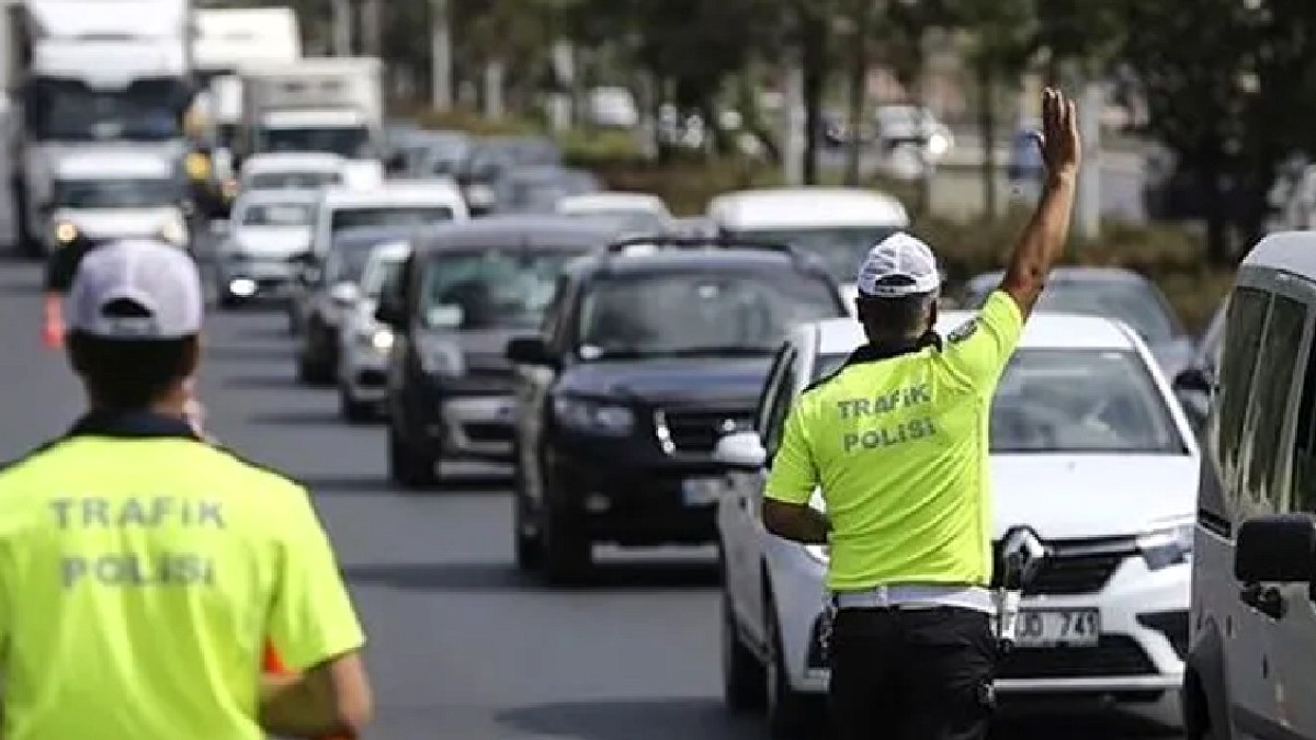 Trafikte Yeni Dönem: Port Bagaj ve Benzeri Ekipmanlara Ceza Kesilmeyecek