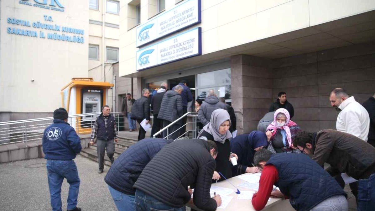 Emeklilik Tarihi Maaşı Belirliyor: 2026 ve Sonrası Farkı Açıklanıyor