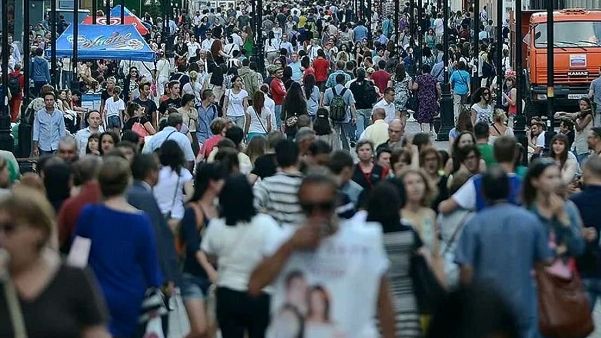 Bilim İnsanları: Dünya Nüfusu 2200'e Kadar 4 Milyara Düşebilir