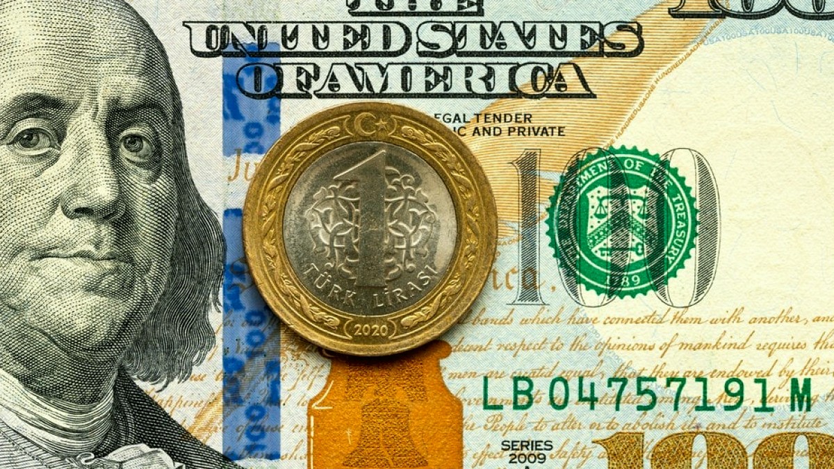 Dolar Yeni Zirveyi Gördü: Kurlar Rekor Kırdı