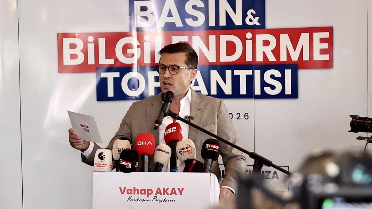Çerkezköy Belediye Başkanı Vahap Akay'dan Siyasi Partisinden Ayrılık Kararı