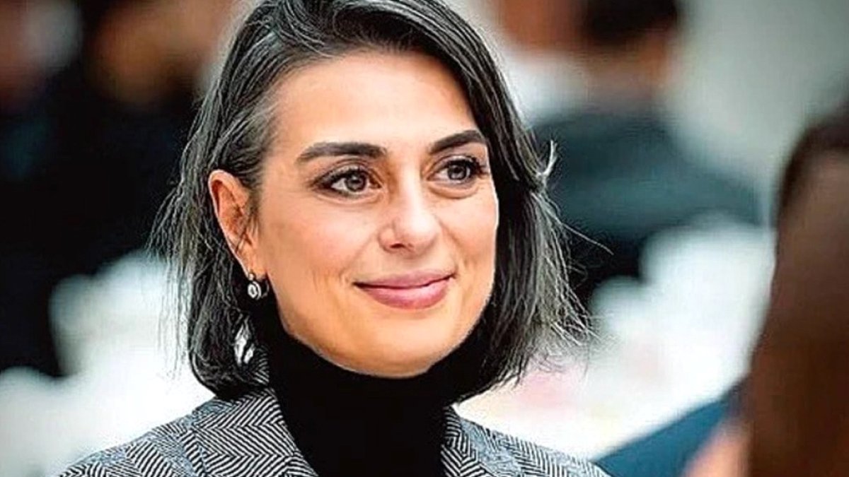 Üsküdar Belediye Başkanı Sinem Dedetaş'ın Cezaevi Sevk Sürecinde Yaşanan Kafa Karışıklığı
