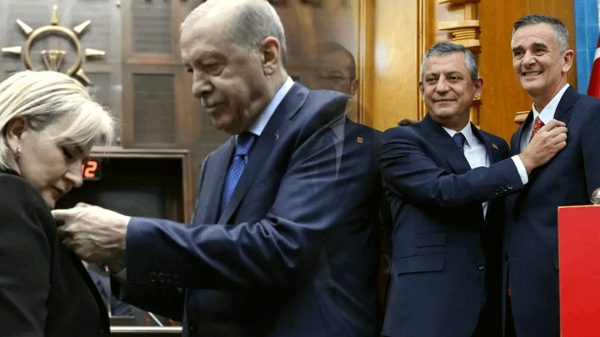 Ümit Dikbayır'dan Siyasi Hareketlilik: AKP'ye Geçiş İddiaları Güçleniyor