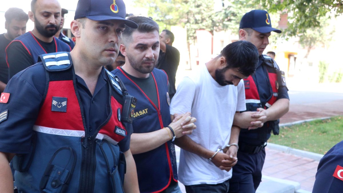 Yaşlı Kadının Kabusu Oldu: 4 Milyon Liralık Altın Dolandırıcılığı Çökertildi
