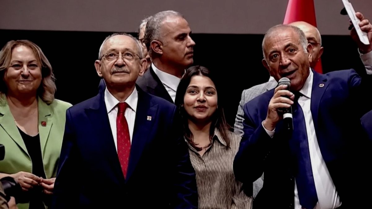 CHP'de İstanbul İl Başkanlığı İçin Kritik Gelişme: Gürsel Tekin'in Durumu Belirsizleşti
