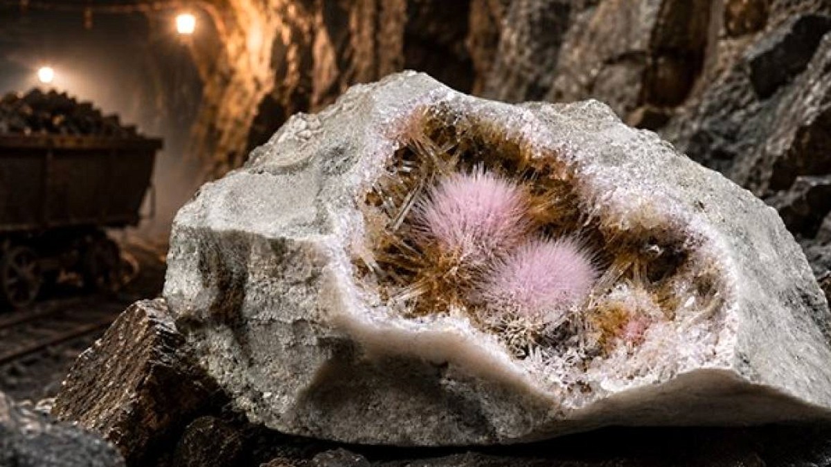 Rusya'da Keşfedilen Yeni Mineral Altından Değerli Çıktı