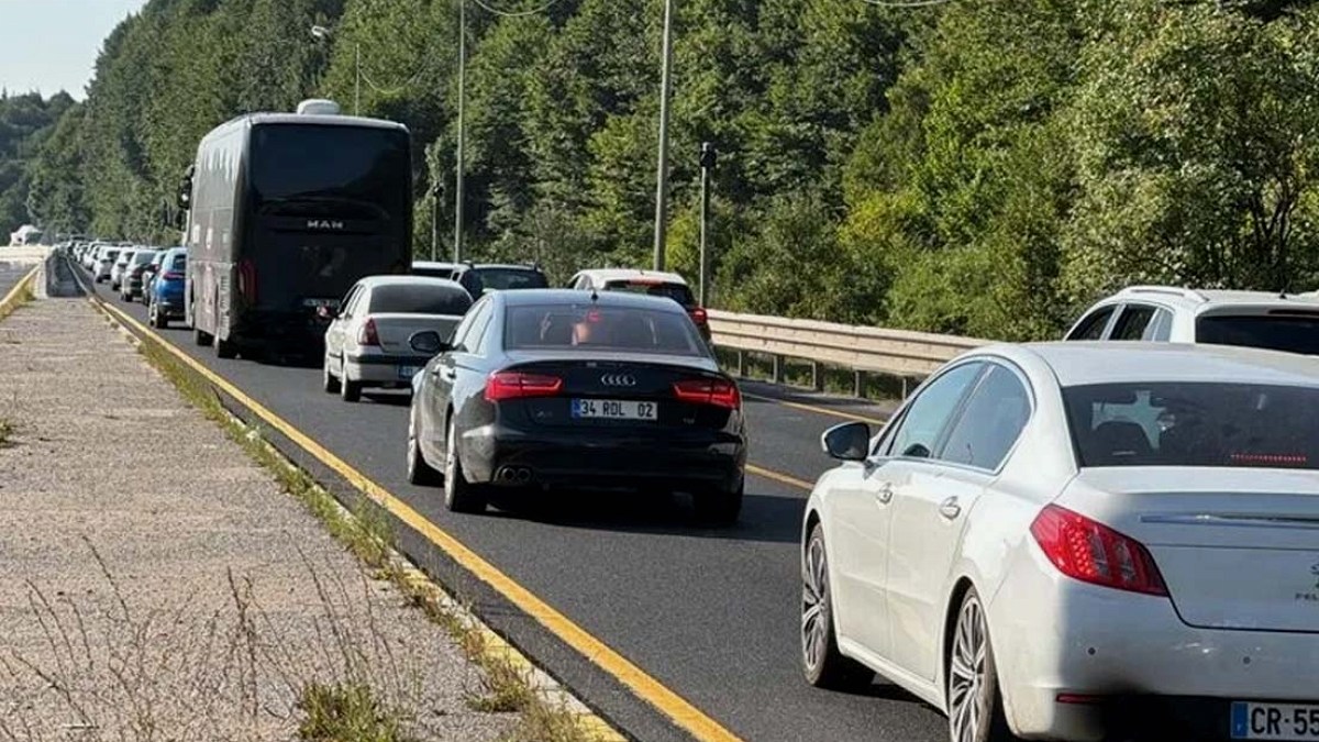 Yollarda Kapsamlı Çalışmalar: Birçok Ana Güzergahta Ulaşım Tek Şeride Düştü