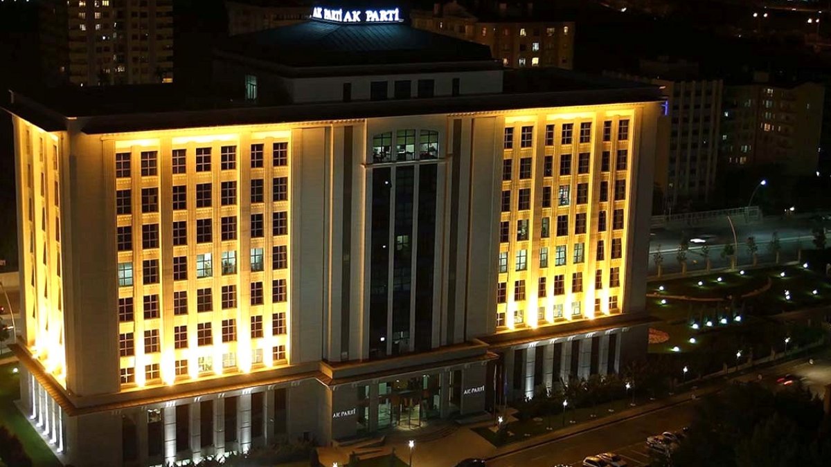 AK Parti'li Belediyelere Yolsuzluk Operasyonu Mu Geliyor?