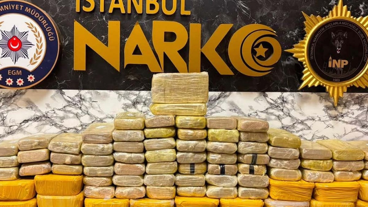 İstanbul'da Nefes Kesen Operasyon: 62 Kilo Uyuşturucuya El Konuldu, 1 Şüpheli Yakalandı