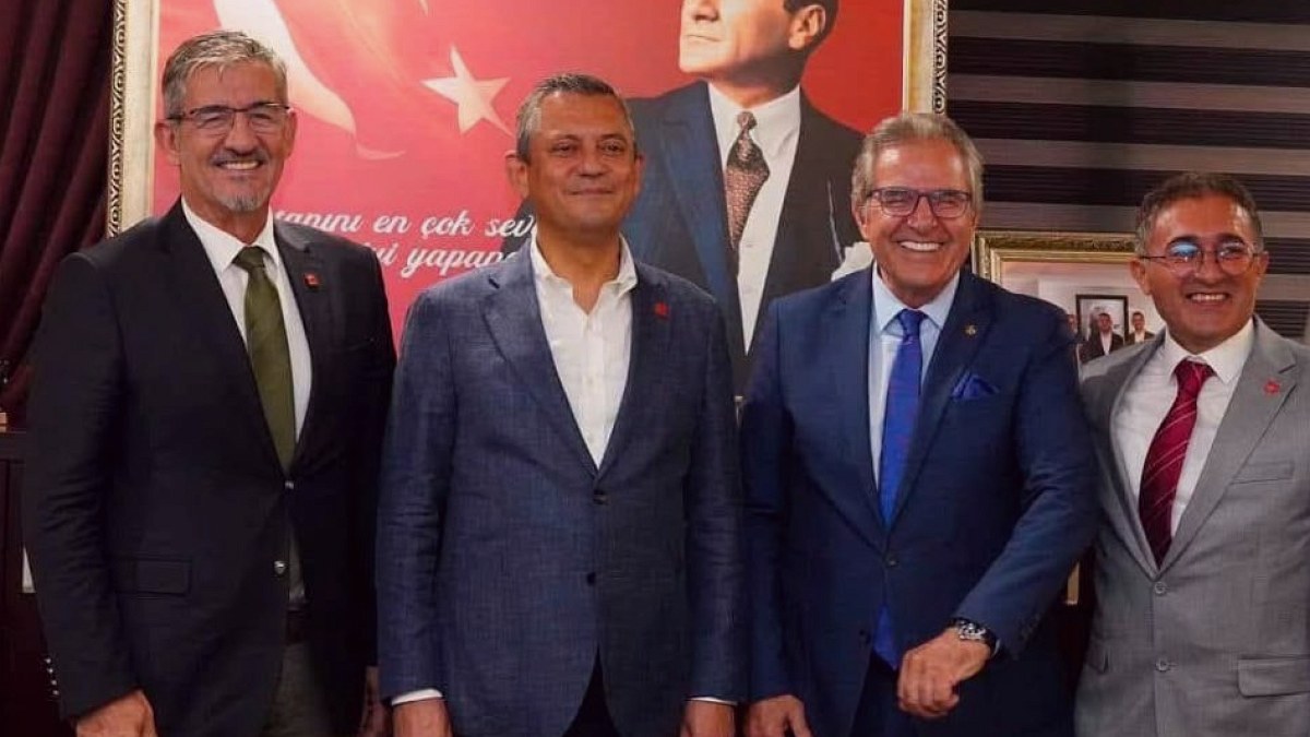 Bandırma Belediye Başkanı Dursun Mirza Yeni Parti'ye Geçti: Siyasi Dengeler Değişiyor