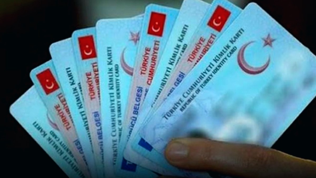 Vatandaşlık Usulsüzlüğü Operasyonu: 32 Kişi Tutuklandı, 687 Kişinin Vatandaşlığı İptal Edilecek