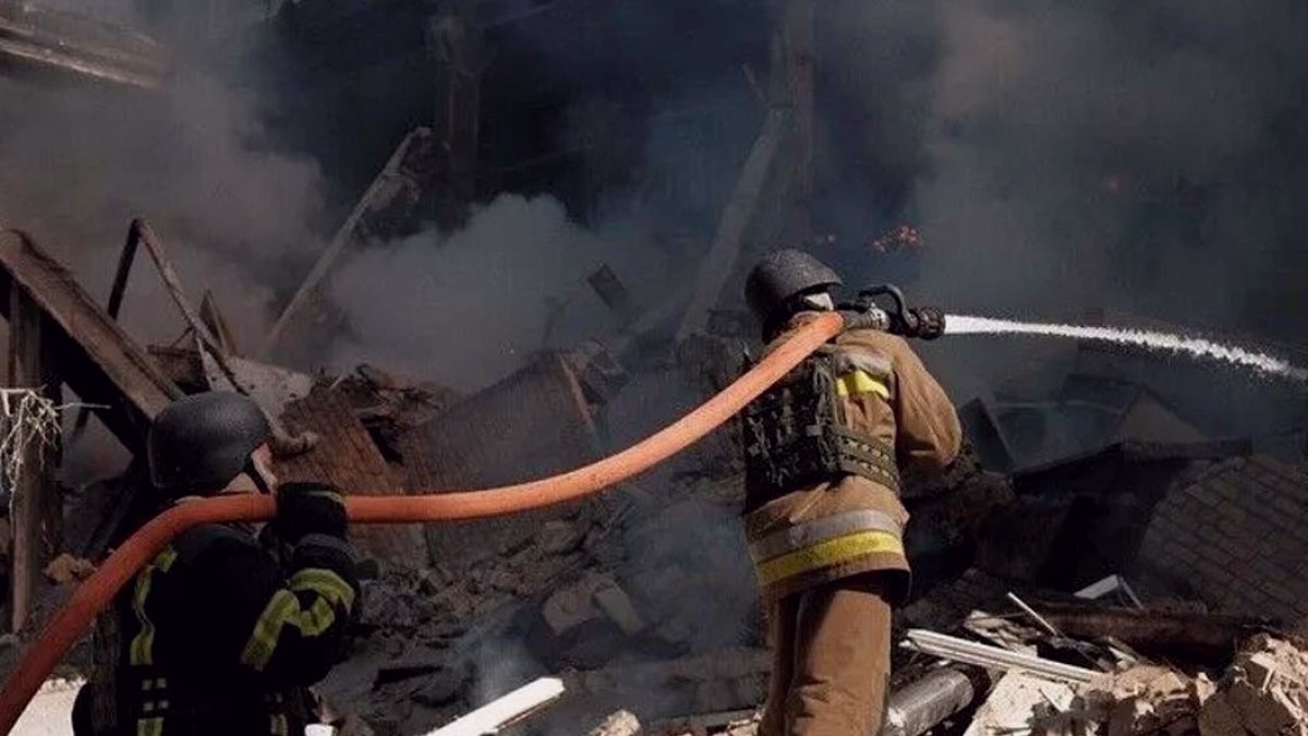 Rusya Ukrayna'da Stratejik Noktalara Yoğunlaştı: Kiev ve Karadeniz'de Hedefler Vuruldu