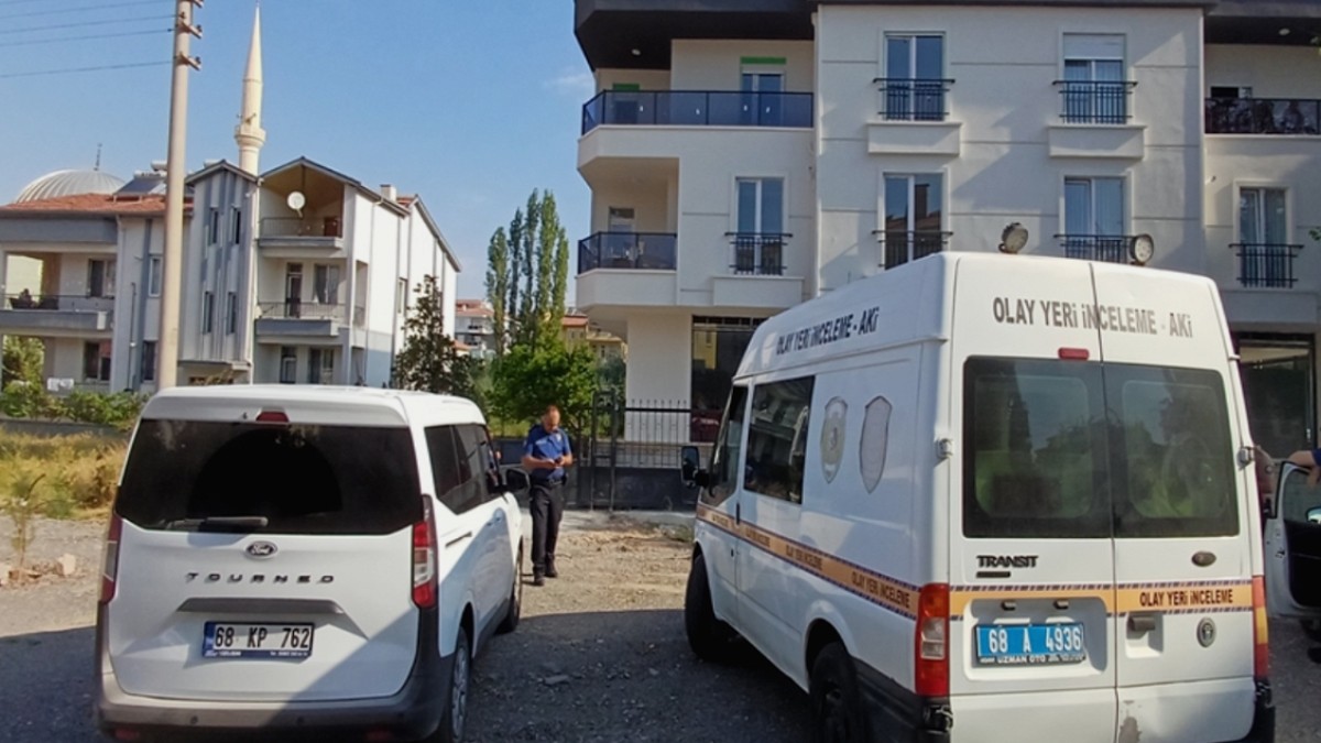 Temizlik Görevlisi 3. Kattan Düşerek Ağır Yaralandı