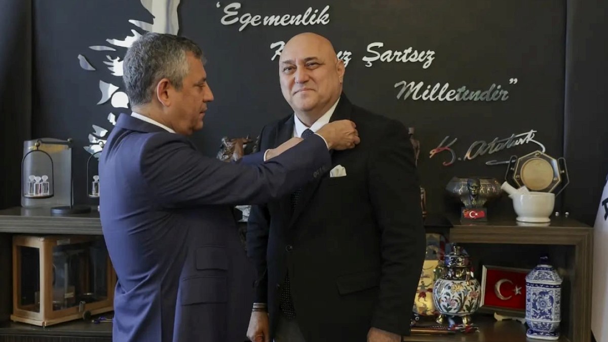 Yatağan Belediye Başkanı Mesut Günay'dan Siyasi Rotada Sürpriz Değişiklik