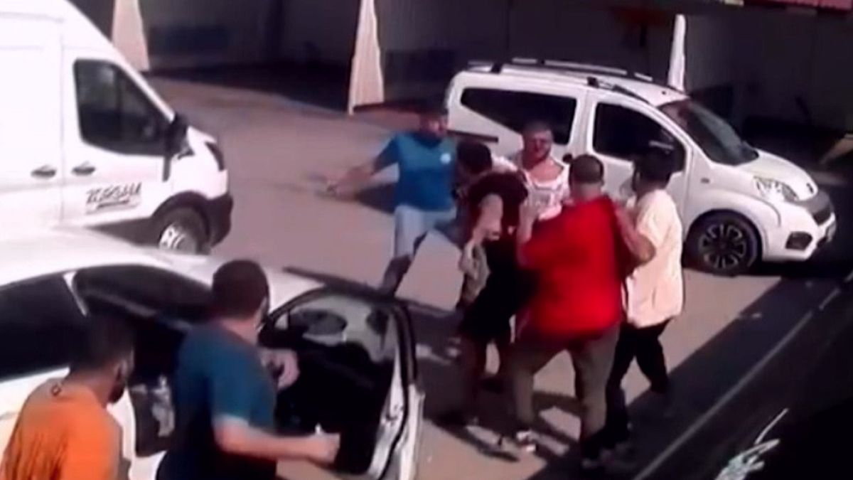 Başpehlivan Güreş Turnuvasına Giderken Akaryakıt İstasyonunda Saldırıya Uğradı