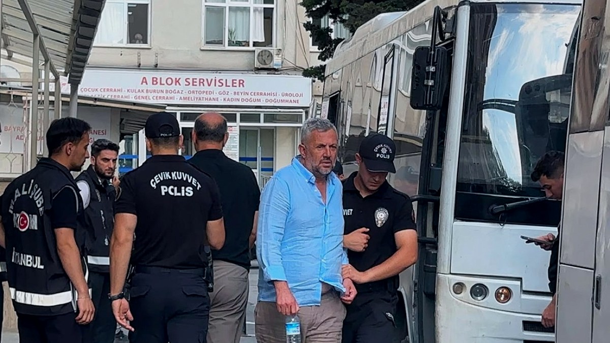Kuşadası Belediyesinde Rüşvet ve İrtikap Soruşturması: 16 Şüpheli Adliyeye Sevk Edildi