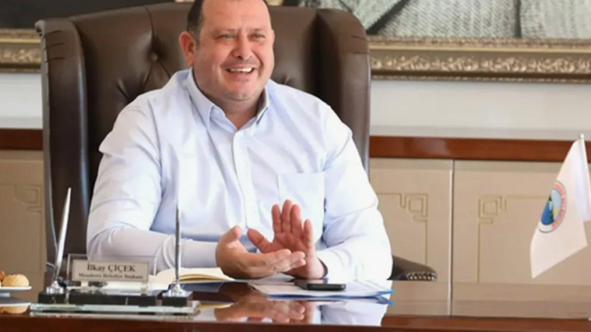 Menderes Belediye Başkanı İlkay Çiçek, Partisinden İstifa Etti