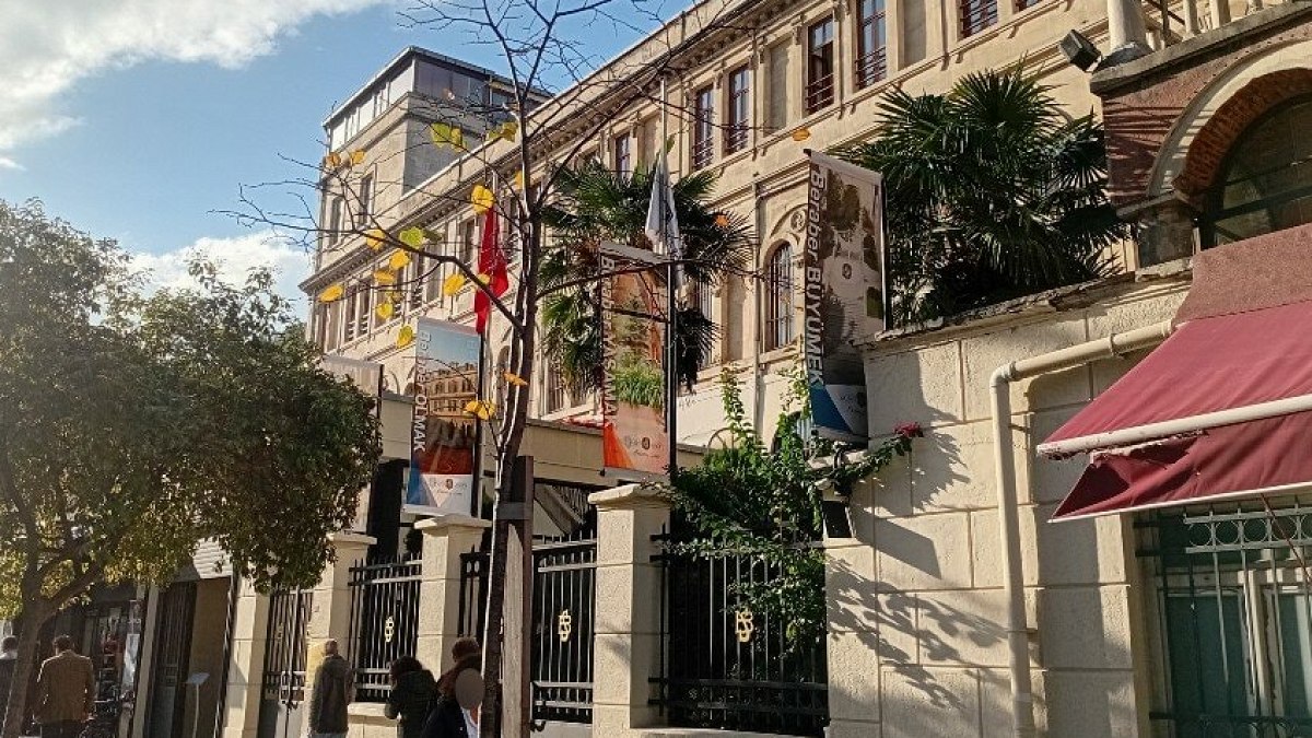 Fransız Lisesine Yönelik Rekabet Cezası Yeniden Uygulandı