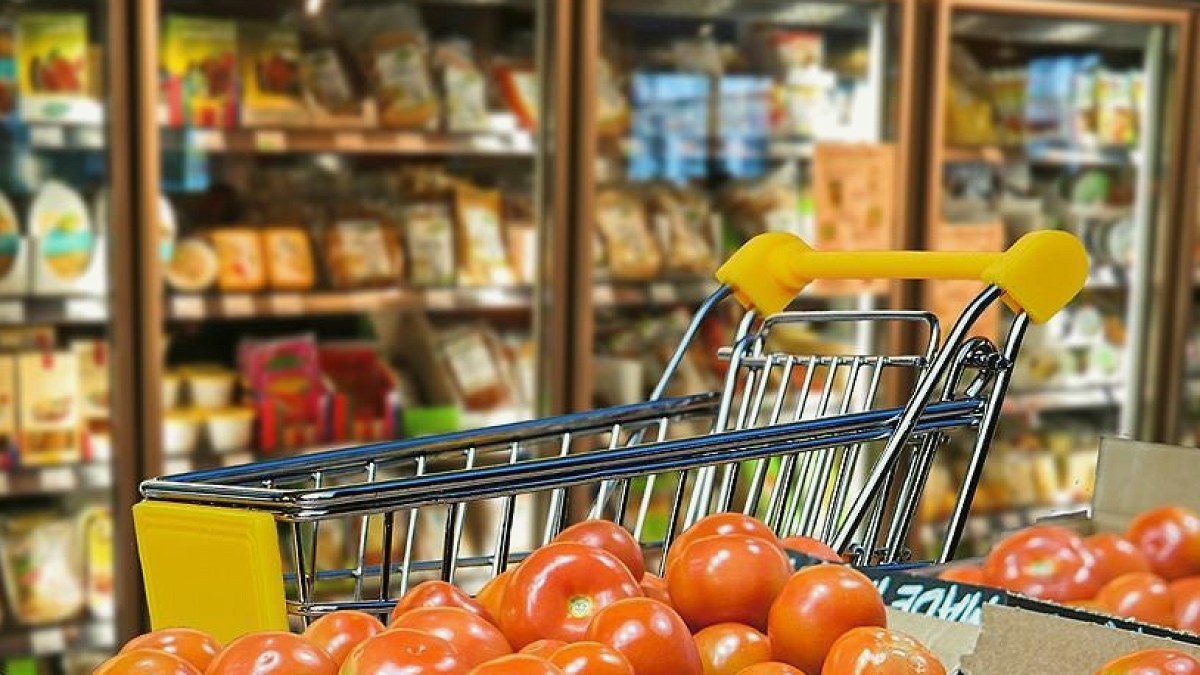 Haziran'da Ticaret Hacmi Daraldı, Perakende Canlandı