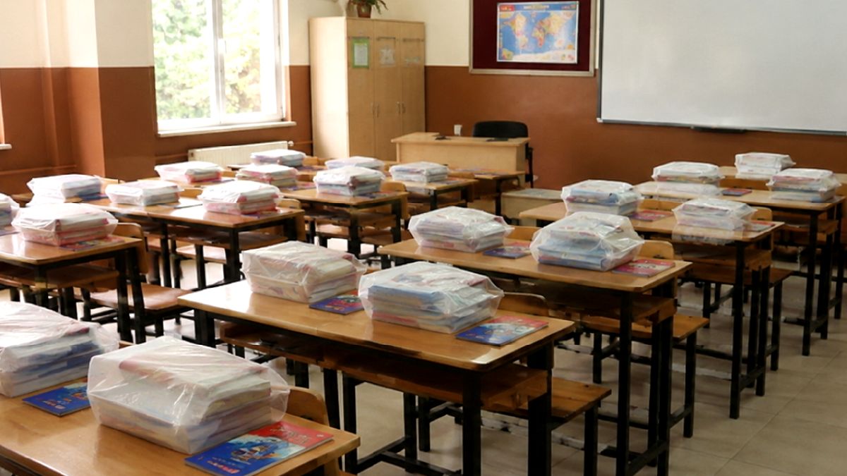 Devlet Okulunda Kayıt Şartları Pes Dedirtti: Fatura ve Pil İsteğiyle Veliler Şaşkın