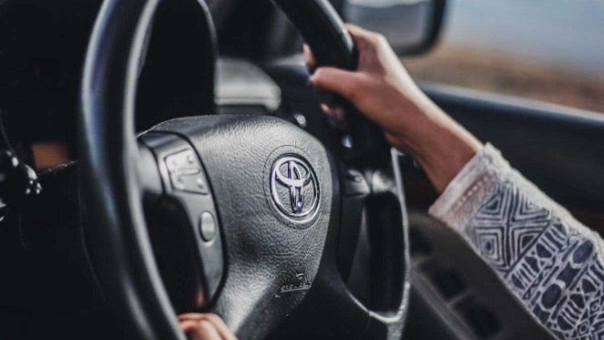 Toyota'dan Kapsamlı Geri Çağırma: Yarım Milyon Araç Güvenlik Kontrolünde