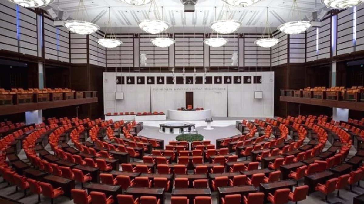 Meclis Tatile Girdi, Çalışmalarına Ekim'de Devam Edecek
