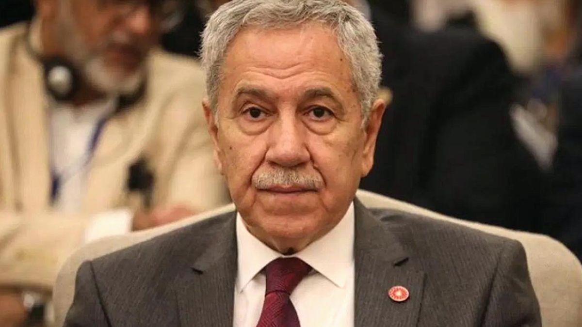 Bülent Arınç'tan AKP'ye Çıkış: Kuruluş İlkelerine Dönüş Çağrısı